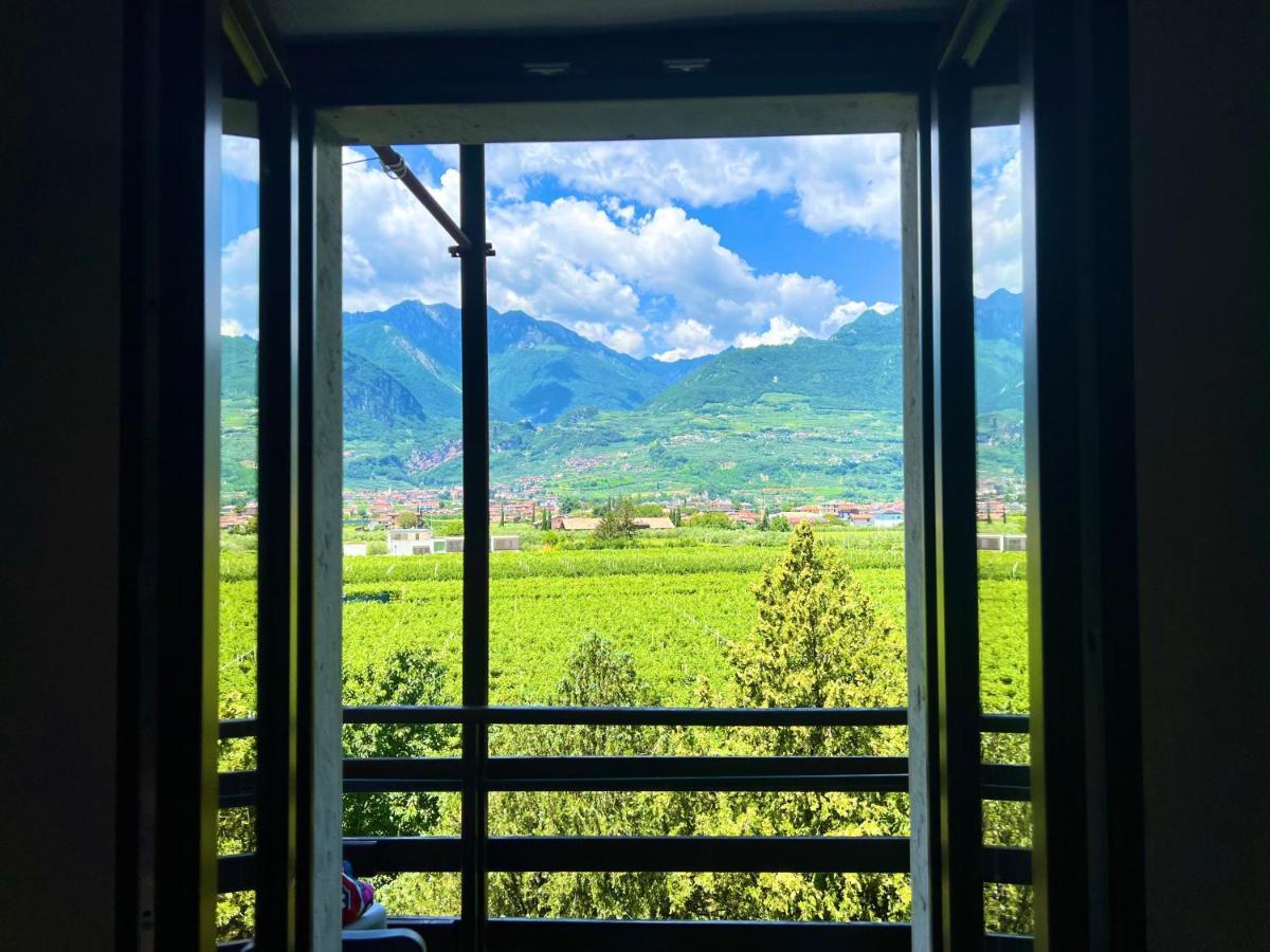 G-House Modernes Apartment Mit Tollem Ausblick Riva del Garda Luaran gambar