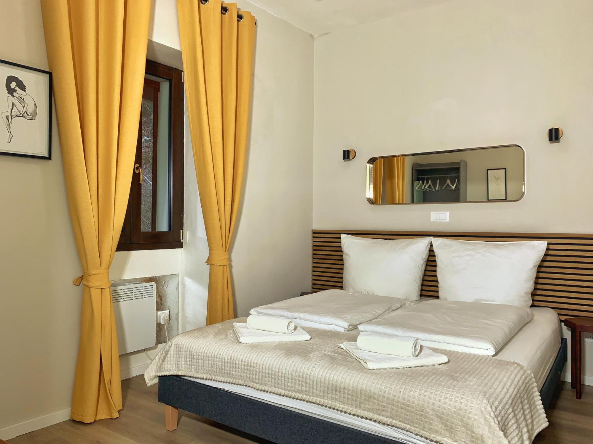 G-House Modernes Apartment Mit Tollem Ausblick Riva del Garda Luaran gambar