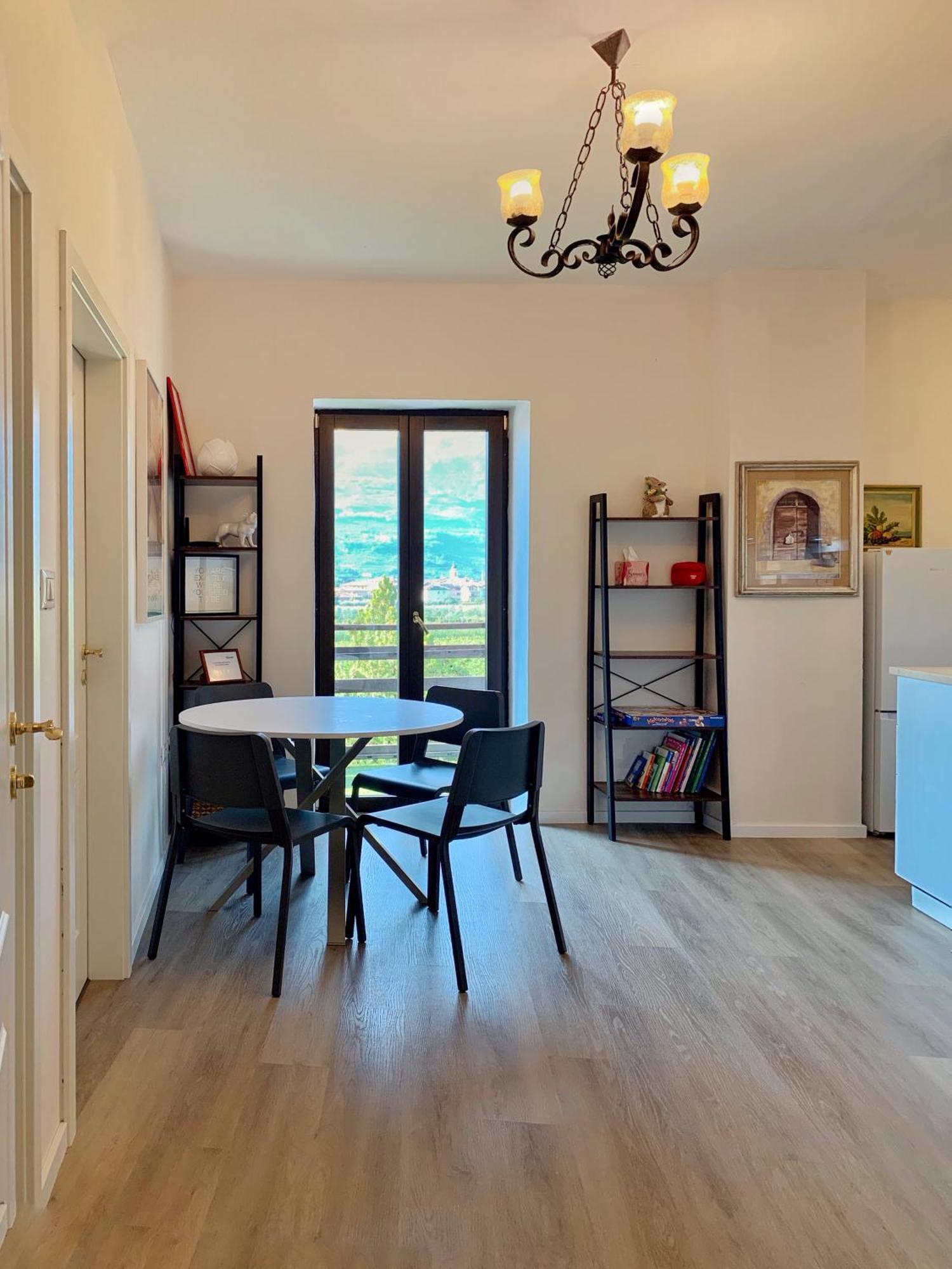 G-House Modernes Apartment Mit Tollem Ausblick Riva del Garda Luaran gambar